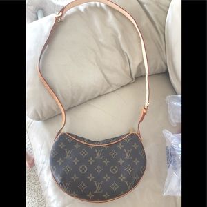 Louis Vuitton pochette Croissant pm with extender